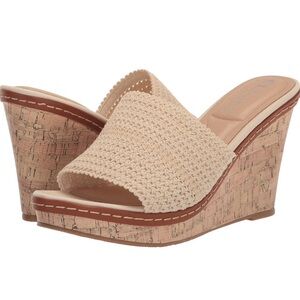 CL by Laundry Cream Wedge Sandal